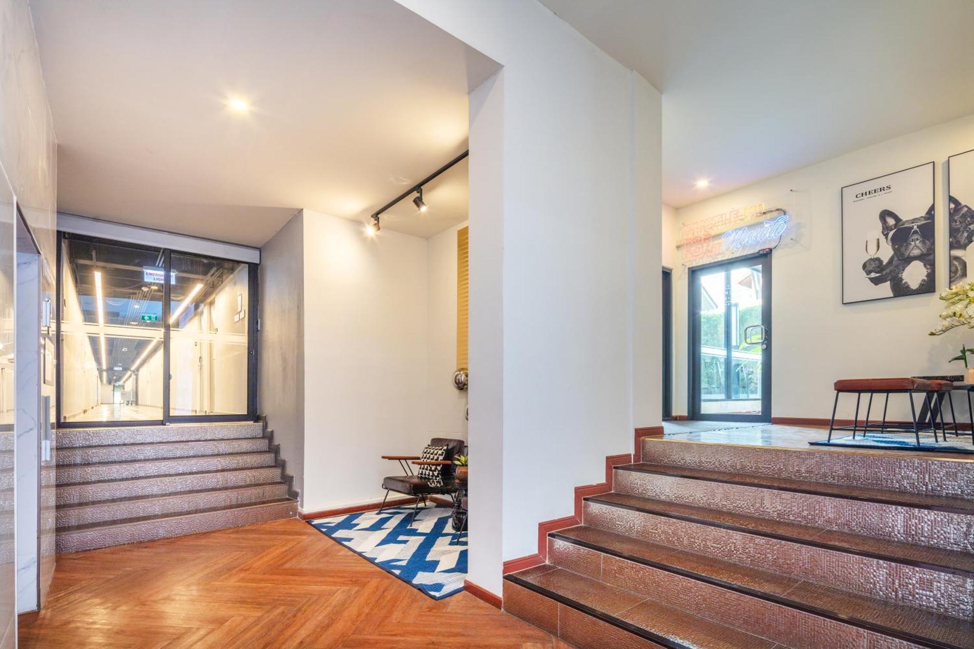 Surestay By Best Western Iconic Ari-Jatujak Bangkok Exterior photo
