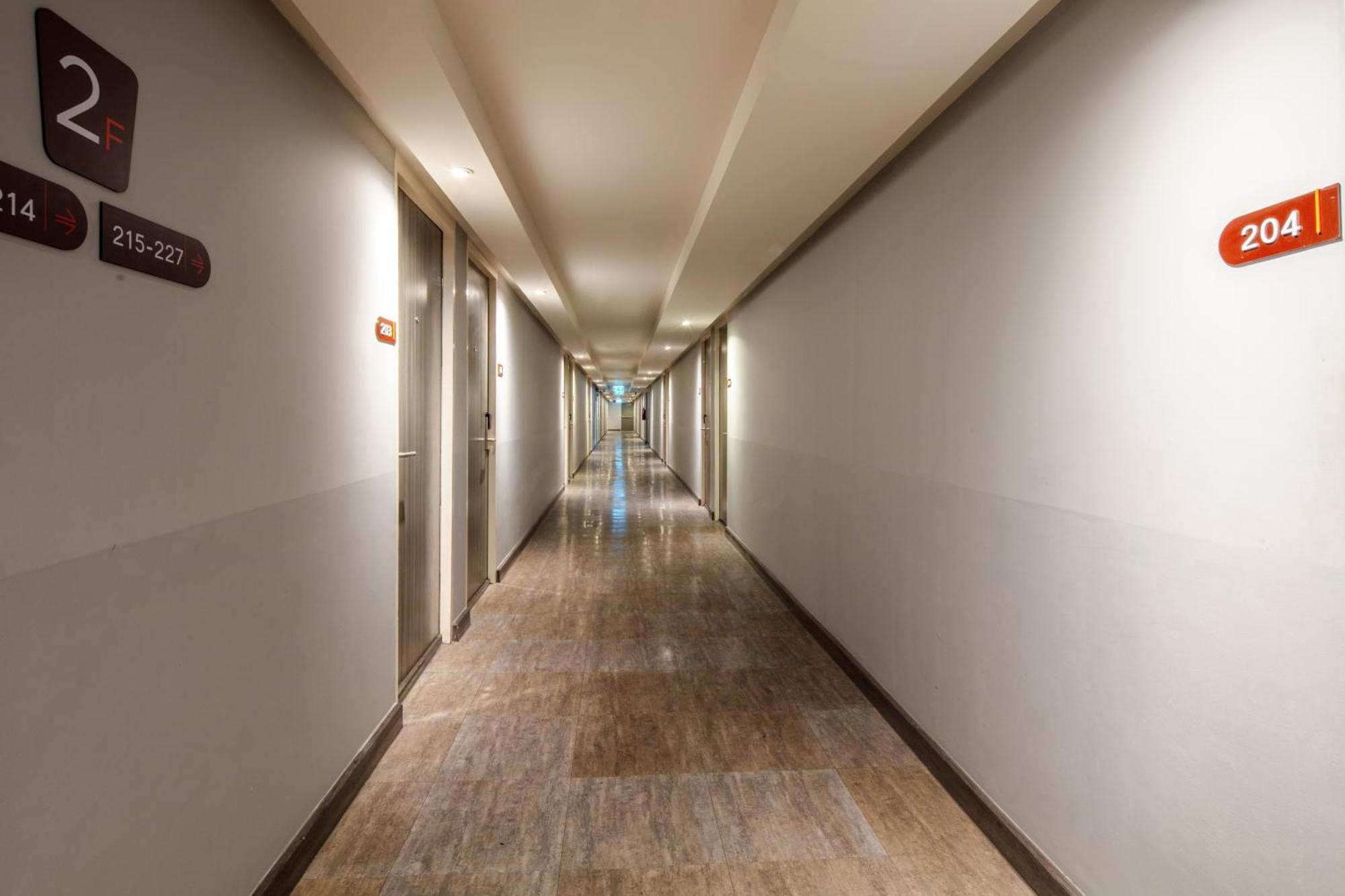 Surestay By Best Western Iconic Ari-Jatujak Bangkok Exterior photo