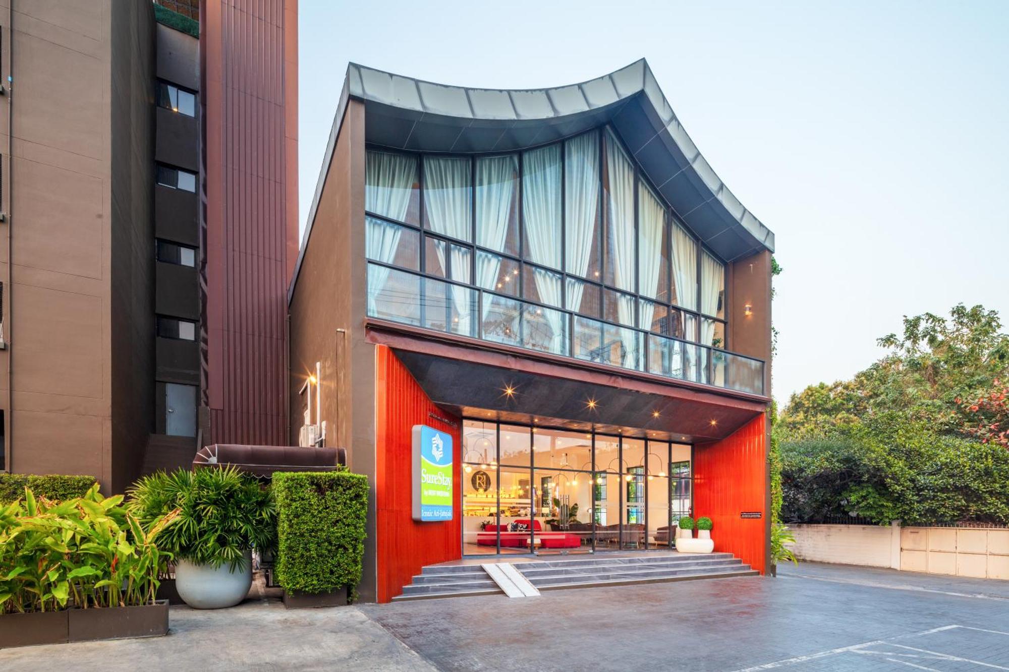 Surestay By Best Western Iconic Ari-Jatujak Bangkok Exterior photo